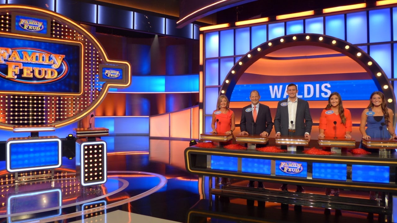 how to set up family feud game at home