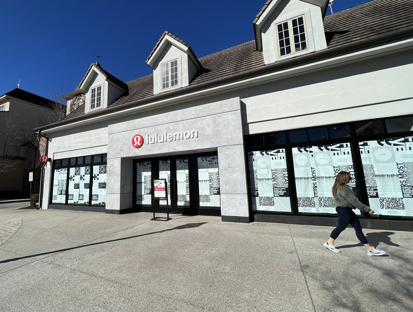Lululemon Athletica Opens First Georgia Outlet Location - ScoopOTP
