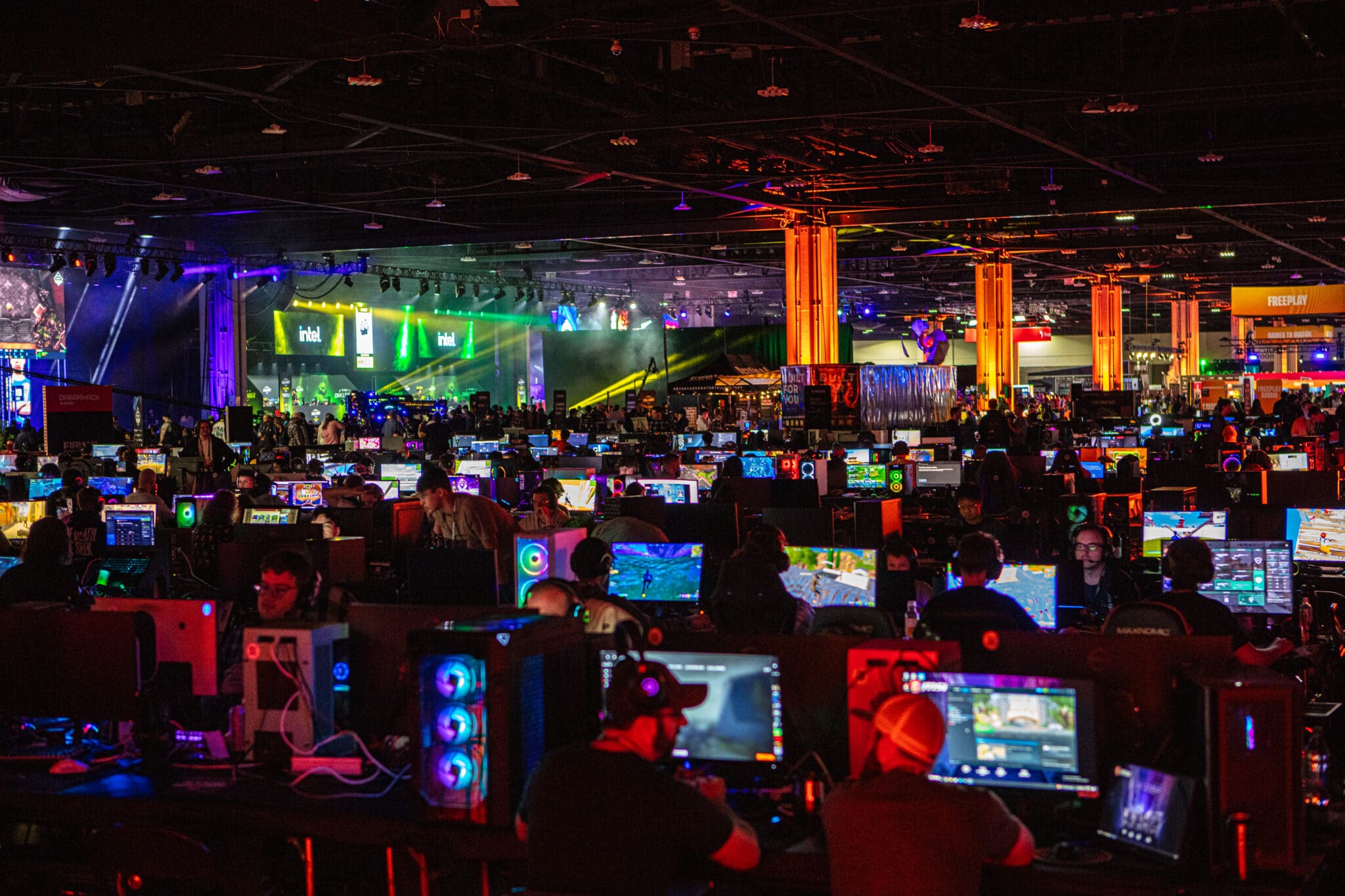 gamers gaming at DreamHack festival